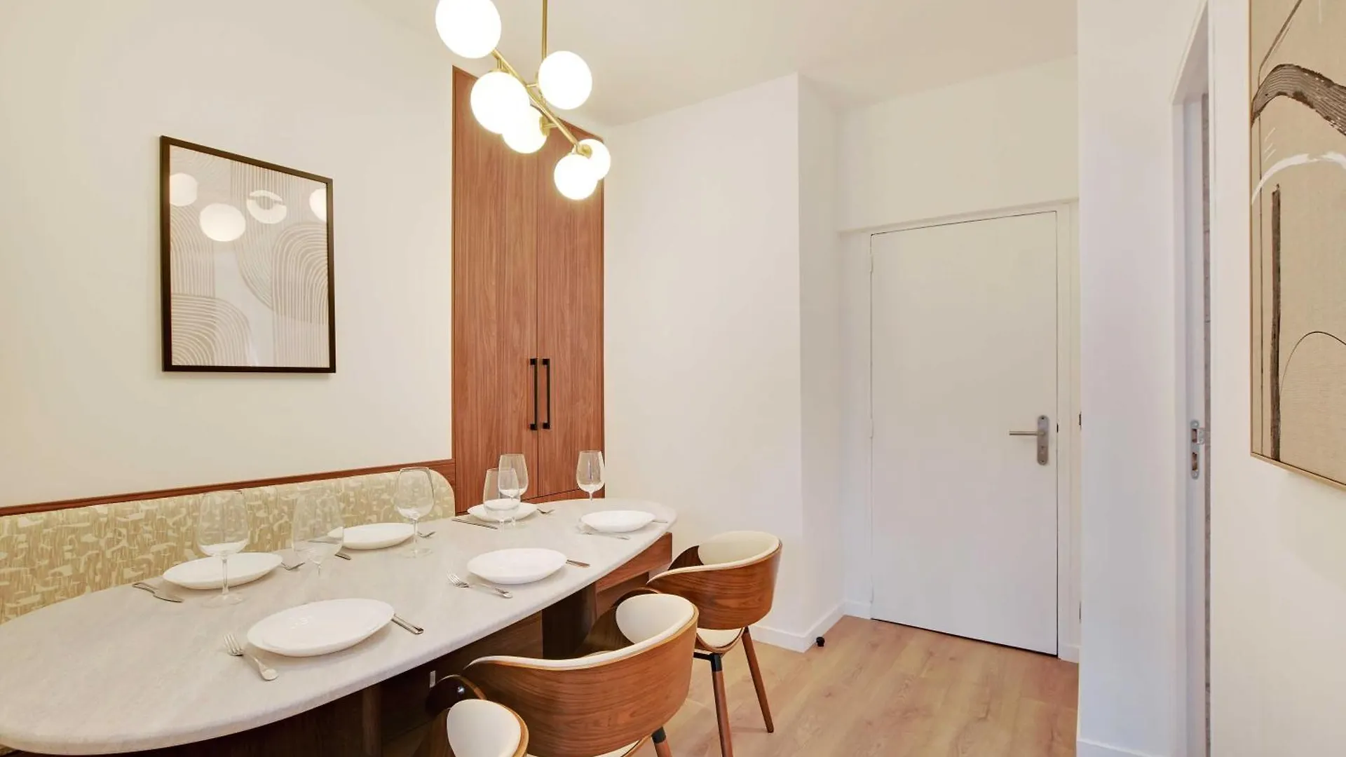 Modern Flat - 2br-6p - Northern *